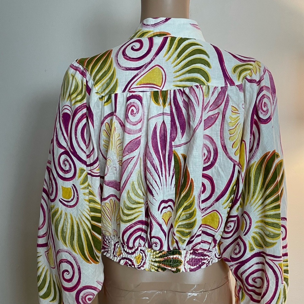 Women's CHRISTIAN SIRIANO Colorful TROPICAL SWIRL Linen Blend CROPPED BLOUSE - Picture 4 of 6
